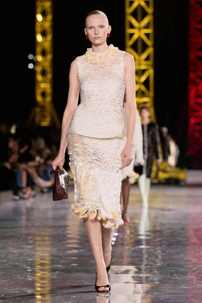 Look 21
